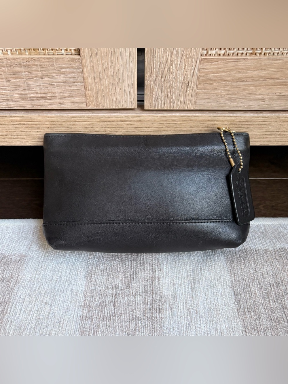 COACH Vintage Cosmetic Case Black Leather Makeup Toiletry Pouch Travel Case 7172